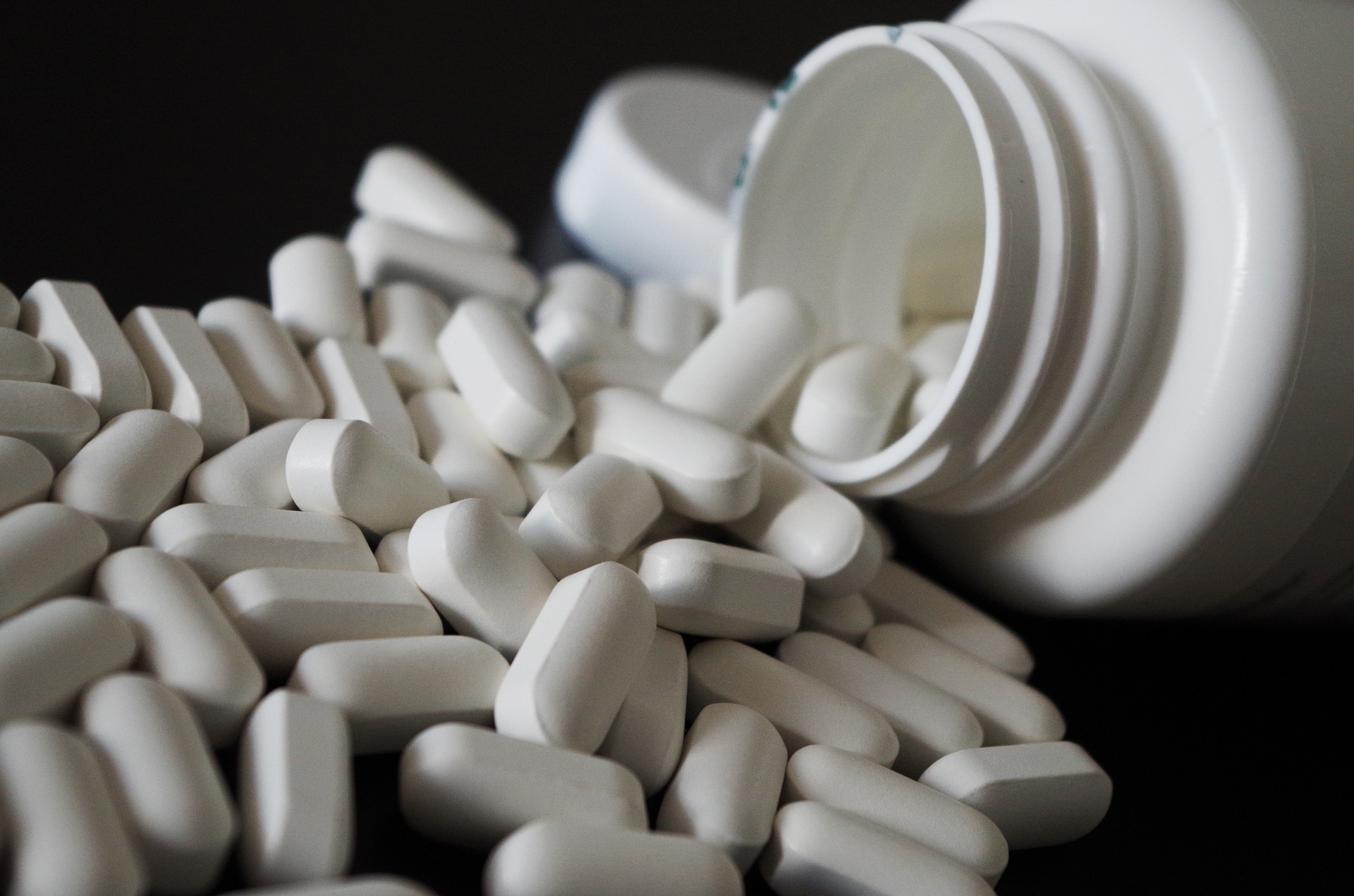 Czy paracetamol jest zawsze bezpieczny? – postępowanie przy zatruciu